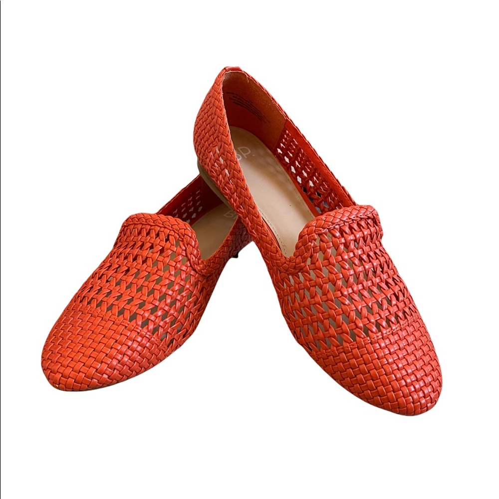 SOLD! 🤍BP Coral Woven Loafers!